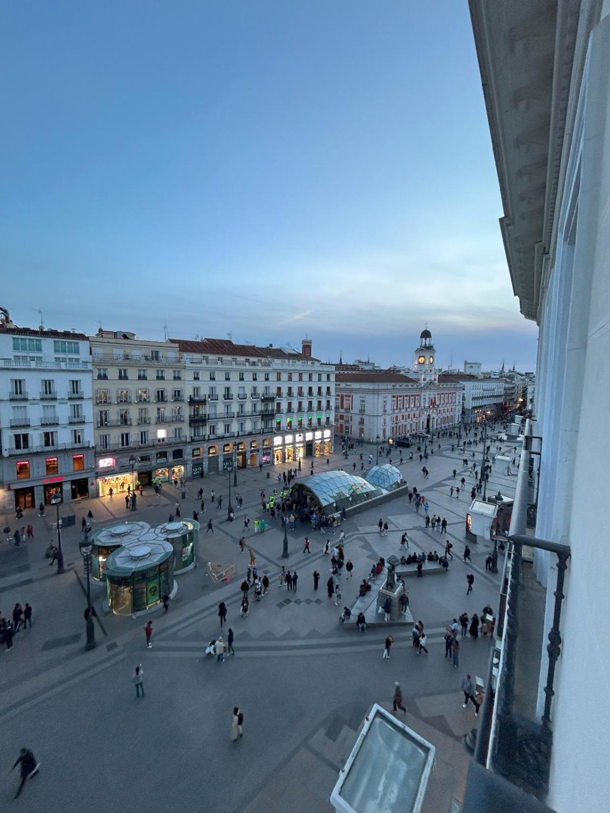 Fortinn Puerta Del Sol Madrid Exterior photo
