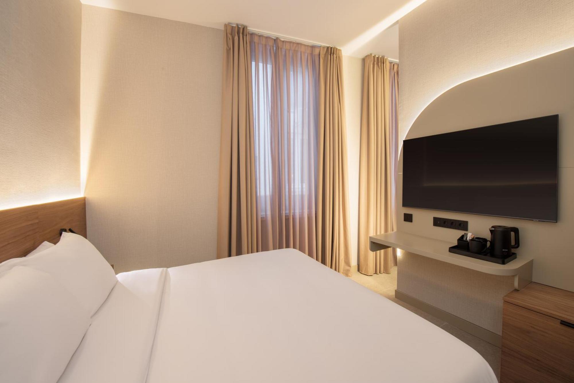 Fortinn Puerta Del Sol Madrid Exterior photo